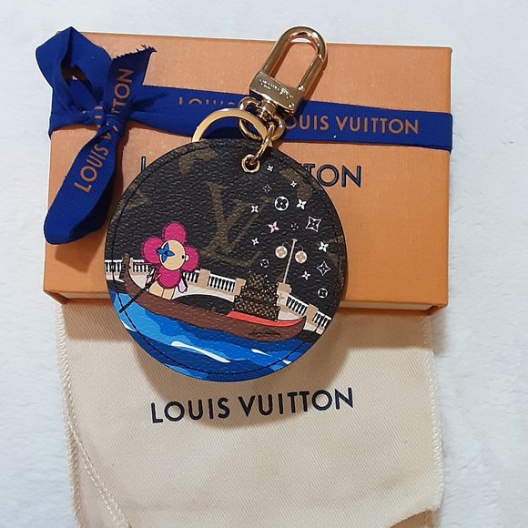 New Louis Vuitton Vivienne Christmas Animation 2019 Venice Bag Charm Key Holder - Picture 3 of 3